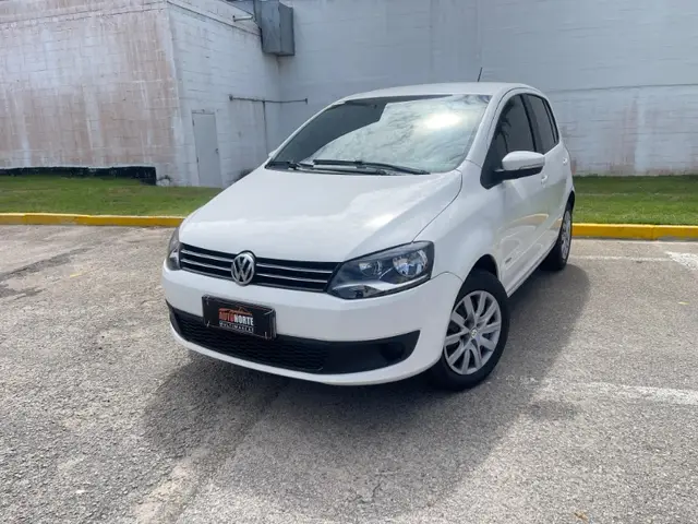 Carro Volkswagen Fox 2014 1.6 VHT (Flex)