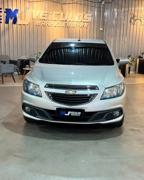 Carro Chevrolet Prisma 2014 1.4 LT SPE/4