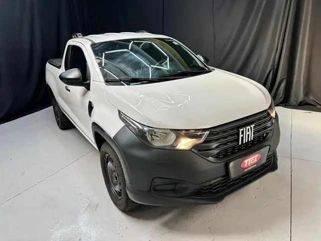 Carro Fiat Strada 2023 Endurance 1.4 Cabine Plus (Flex)