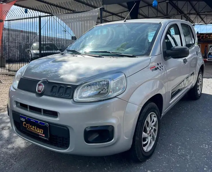 Fiat Uno Attractive 1.0 (Flex) 4p