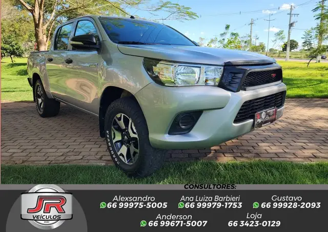 Carro Toyota Hilux Cabine Dupla 2017 Hilux 2.8 TDI STD CD 4x4
