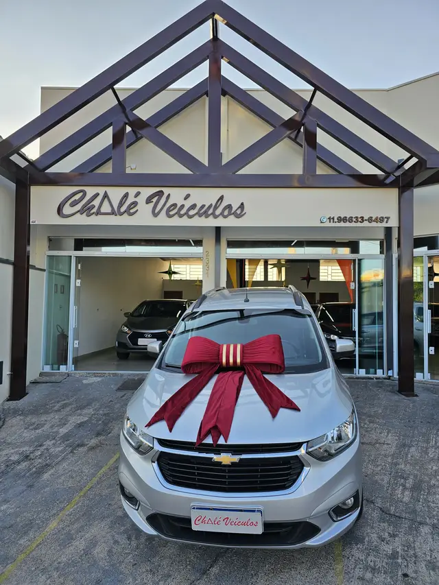 Carro Chevrolet Spin 2023 Premier 1.8 (Aut.)