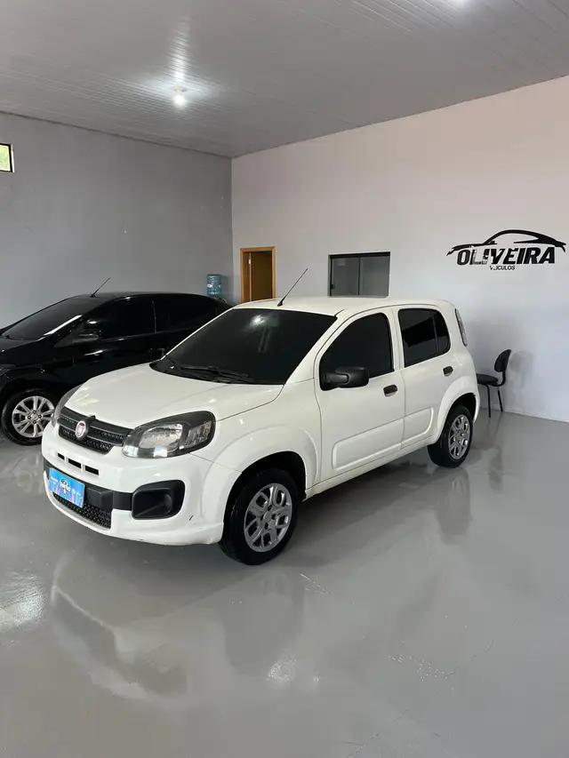 Carro Fiat Uno 2019 Attractive 1.0 8V (Flex) 4p