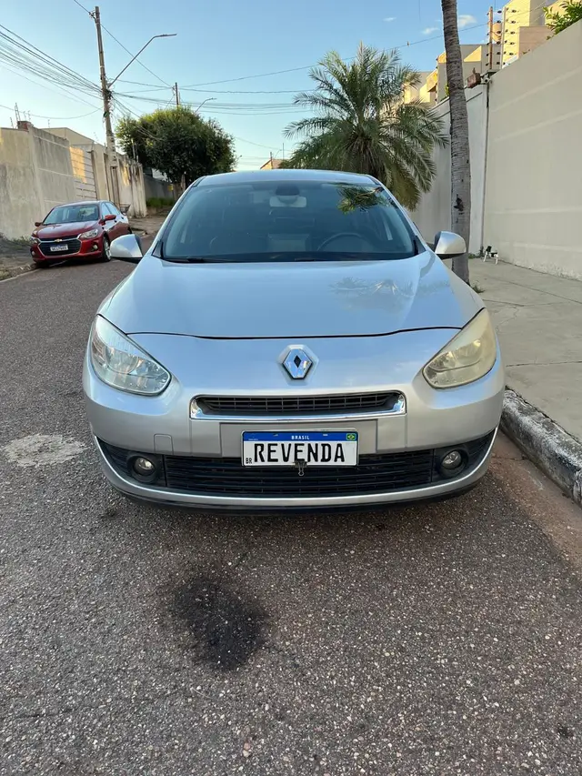 Carro Renault Fluence 2014 2.0 16V Dynamique (Flex)