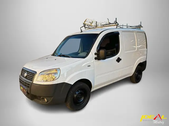 Carro Fiat Doblò Cargo 2013 1.4 8V (Flex)