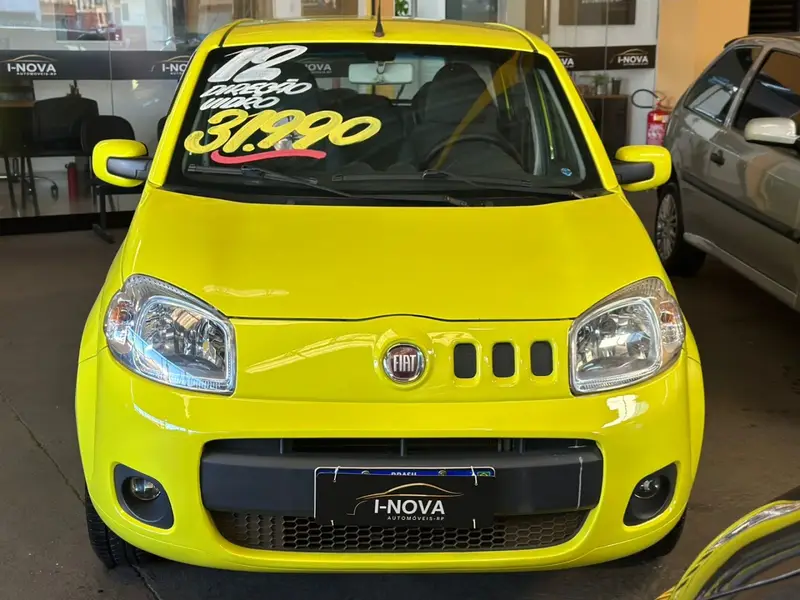 Fiat Uno Vivace 1.0 8V (Flex) 4p