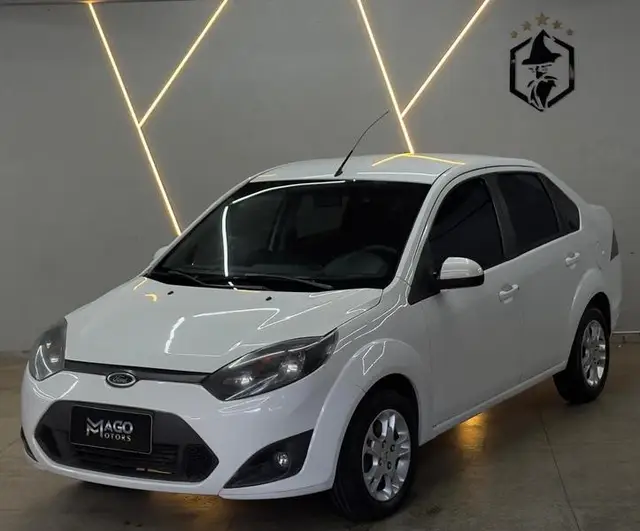 Carro Ford Fiesta Sedan 2014 SE 1.6 Rocam (Flex)