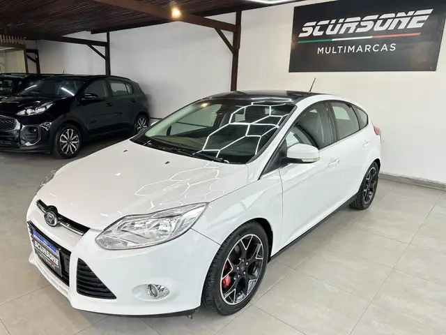 Carro Ford Focus Hatch 2014 Titanium Plus 2.0 16V PowerShift