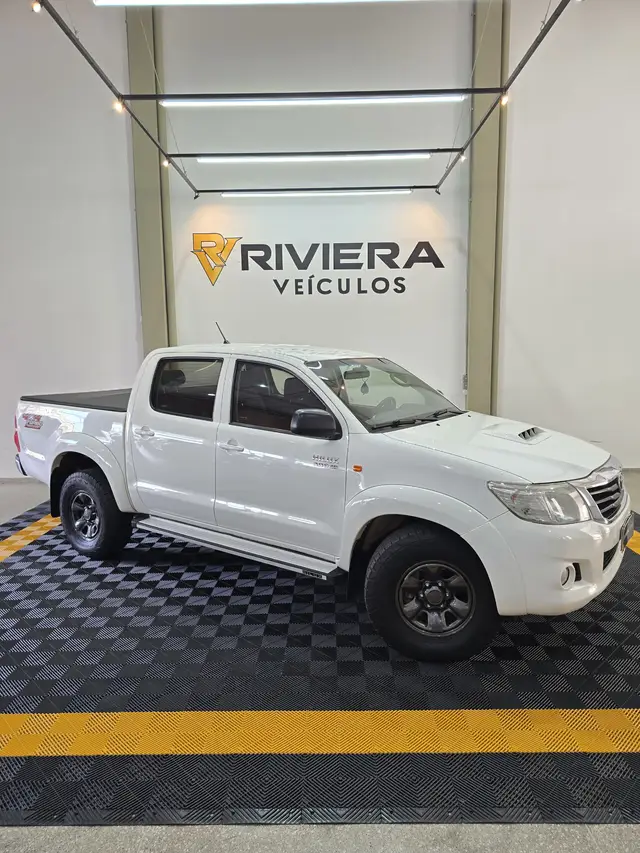Carro Toyota Hilux Cabine Dupla 2013 Hilux 3.0 TDI 4x4 CD SR