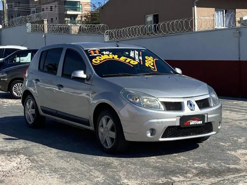 Renault Sandero Authentique 1.0 16V (flex)