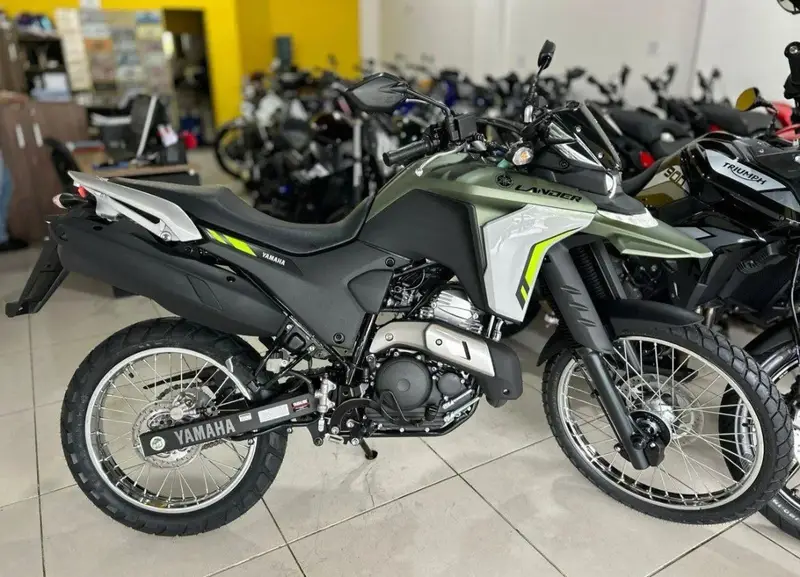 Yamaha XTZ 250 Lander Connected