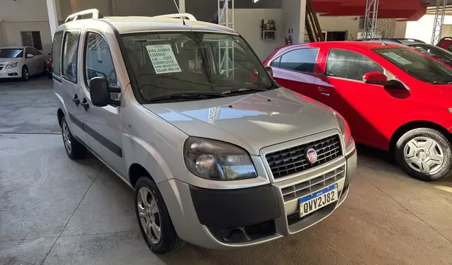 Carro Fiat Doblò 2020 Essence 1.8 16V (Flex)