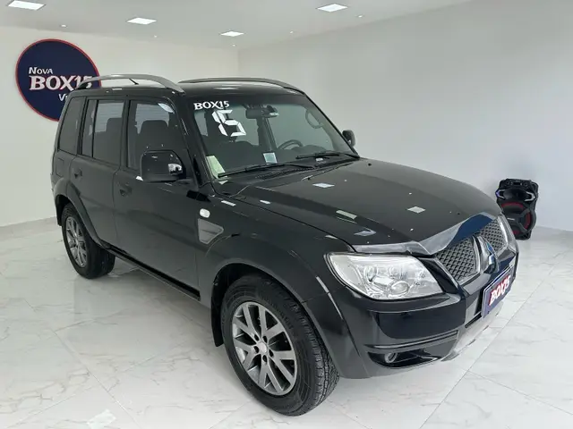 Carro Mitsubishi Pajero TR4 2015 2.0 16V 4x2 (Flex)