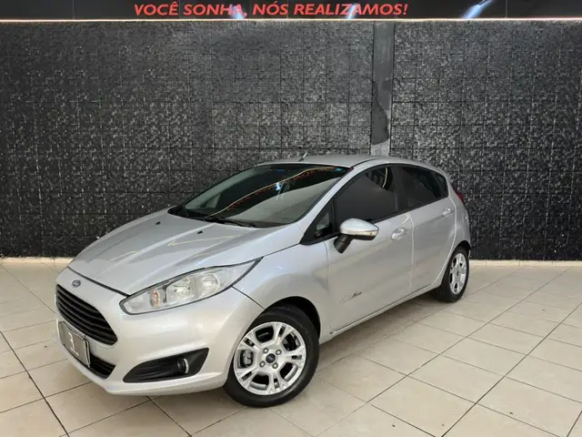 Carro Ford Fiesta Hatch 2014 SE Plus 1.6 RoCam (Flex)