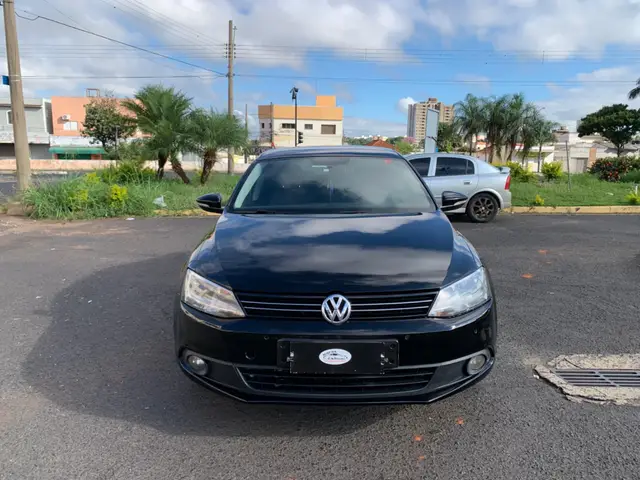Carro Volkswagen Jetta 2014 2.0 Comfortline (Flex)