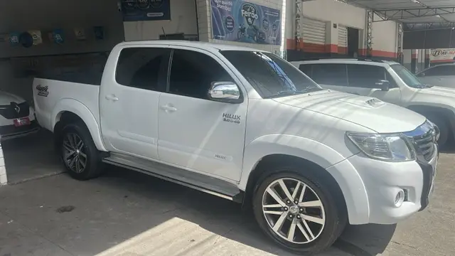 Carro Toyota Hilux Cabine Dupla 2013 Hilux 3.0 TDI 4x4 CD SRV (Aut)