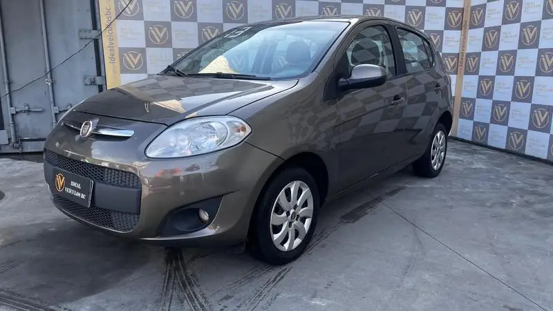 Fiat Palio Attractive 1.0 8V (Flex)