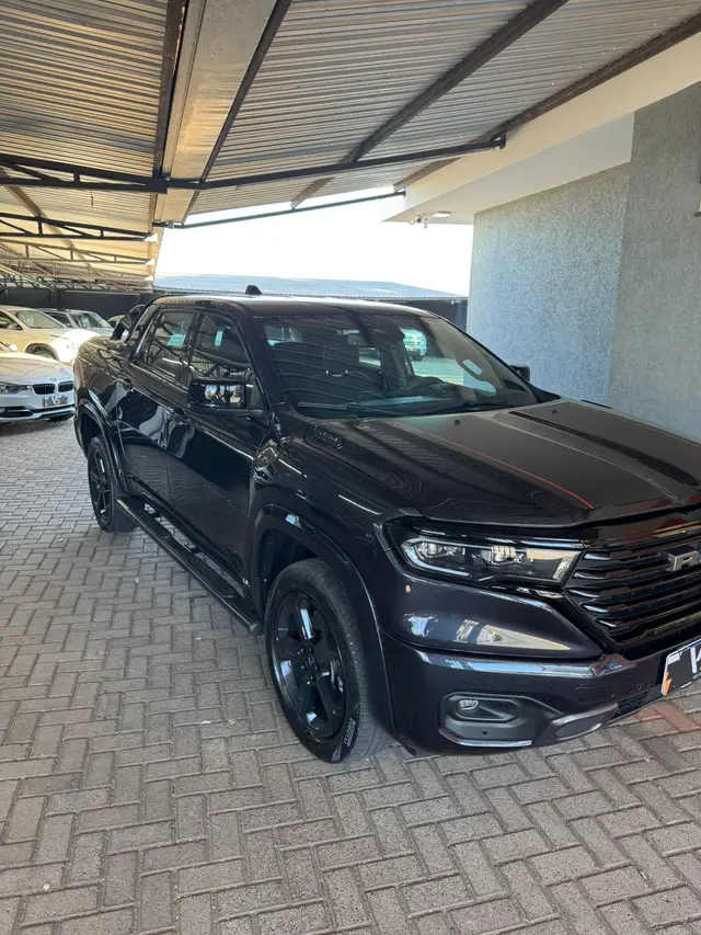 Carro RAM Rampage 2024 R/T 2.0 Turbo