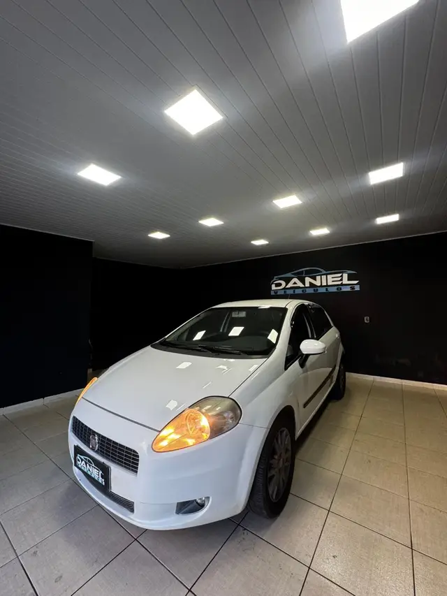 Carro Fiat Punto 2012 Essence 1.6 16V (Flex)