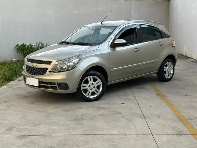 Carro Chevrolet Agile 2011 LTZ 1.4 8V (Flex)