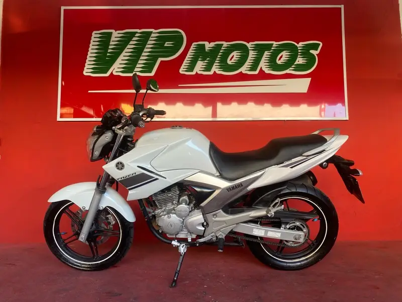 Yamaha YS 250 Fazer Black Edition