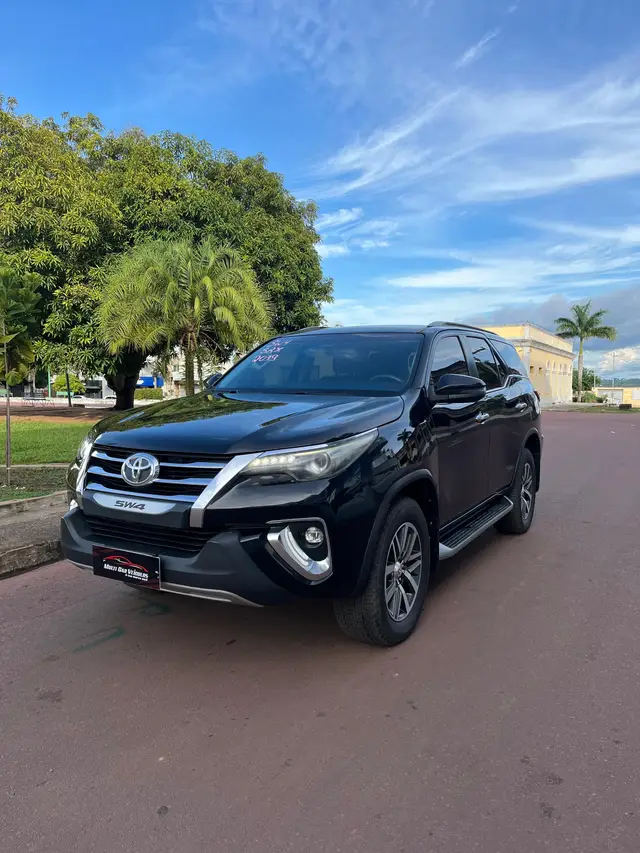 Carro Toyota SW4 2019 2.8 TDI SRX 5L 4x4 (Aut)
