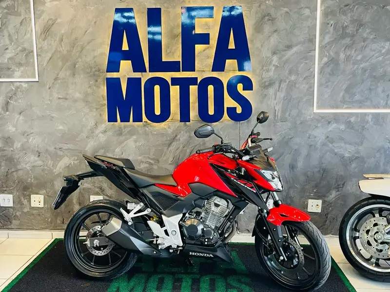 Honda CB 300F Twister (ABS)