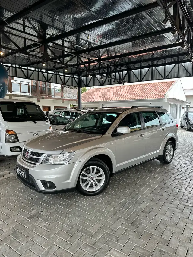 Carro Fiat Freemont 2014 2.4 16V Emotion (Aut)