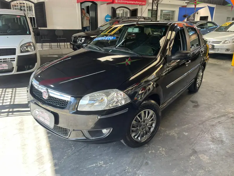 Fiat Siena Attractive 1.4 8V (Flex)
