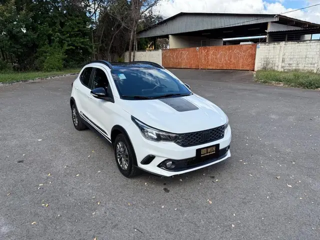 Carro Fiat Argo 2021 Trekking 1.3 (Flex)
