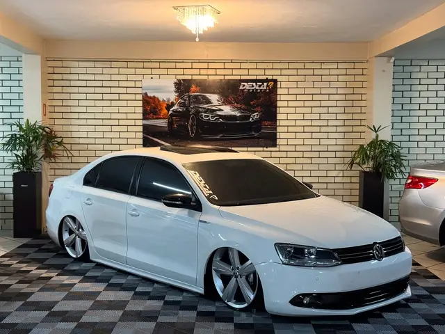 Carro Volkswagen Jetta 2013 2.0 Comfortline Tiptronic (Flex)