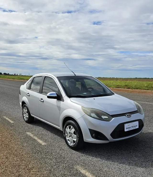Carro Ford Fiesta Sedan 2012 1.6 (Flex)
