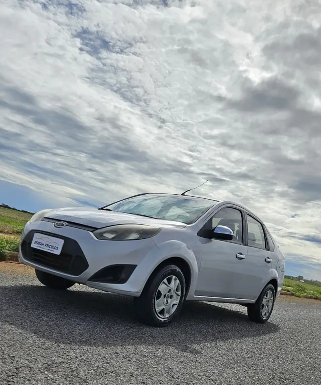 Carro Ford Fiesta Sedan 2012 1.6 (Flex)