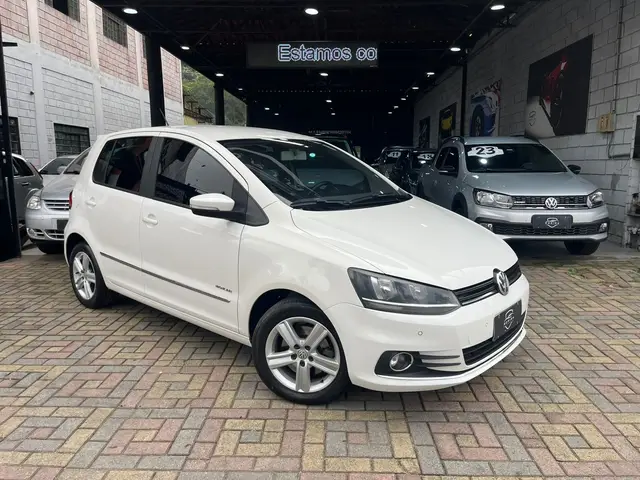Carro Volkswagen Fox 2016 1.6 16v MSI Highline (Flex)