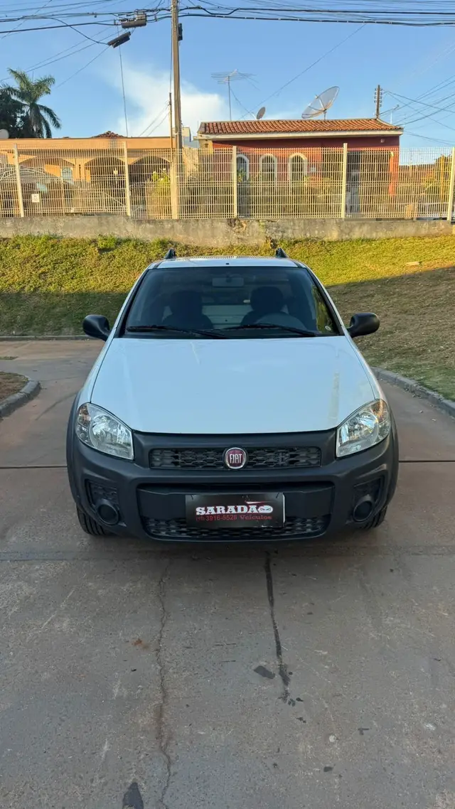 Carro Fiat Strada 2018 Hard Working 1.4 (Flex) (Cabine Simples)