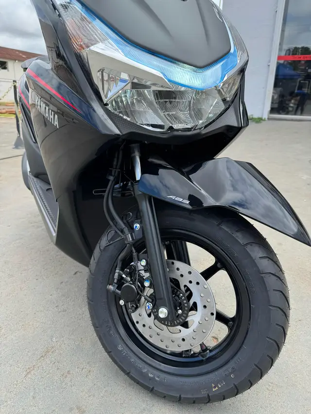 Moto Yamaha Fluo 2026 Hybrid Connected