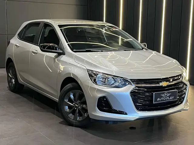 Carro Chevrolet Onix 2023 LT 1.0