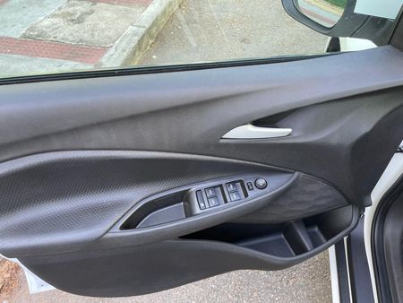 Onix Plus 1.0 LTZ Turbo (Flex)