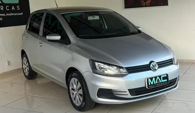 Carro Volkswagen Fox 2015 1.0 TEC Comfortline (Flex)