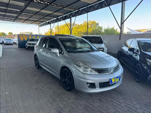 Carro Nissan Tiida 2013 SL 1.8 (flex) (aut)