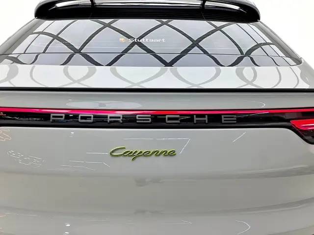 Carro Porsche Cayenne Coupé 2023 3.0 V6 462cv (Híbrido)
