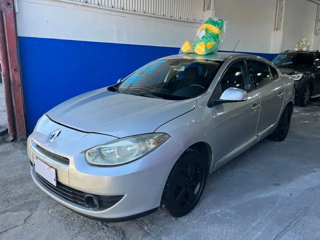 Carro Renault Fluence 2012 2.0 16V Dynamique (Flex)