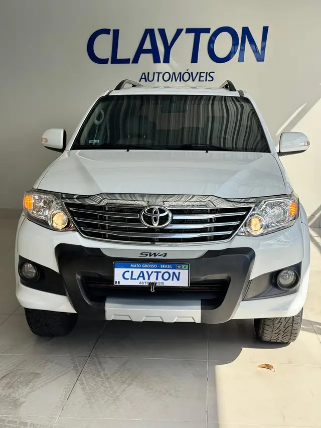 Carro Toyota SW4 2015 SR 4x2 2.7/ 2.7 Flex 16V Aut.