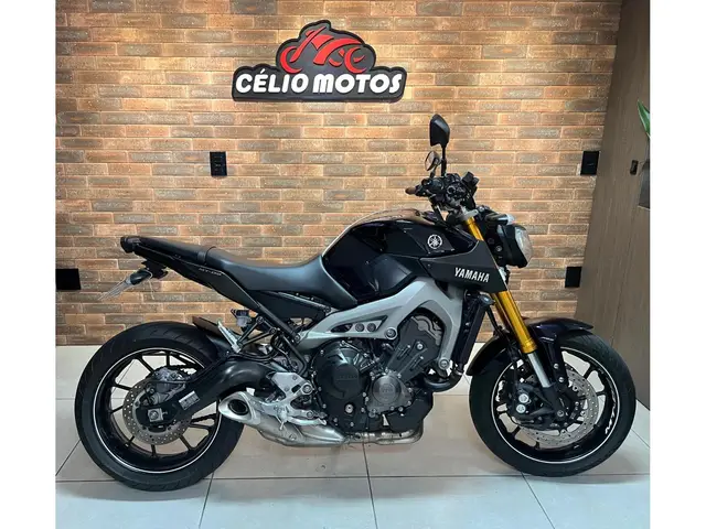 Carro Yamaha MT-09  2016 MT 09