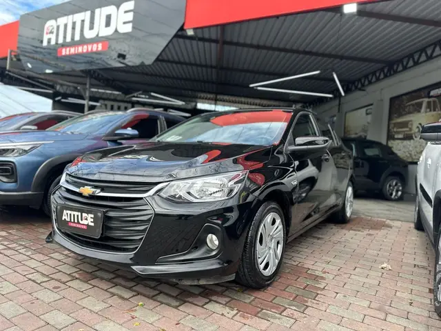 Carro Chevrolet Onix Plus 2024 LT 1.0