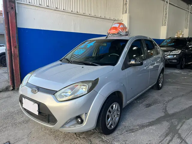Carro Ford Focus Sedan 2014 SE 1.6 16V TiVCT