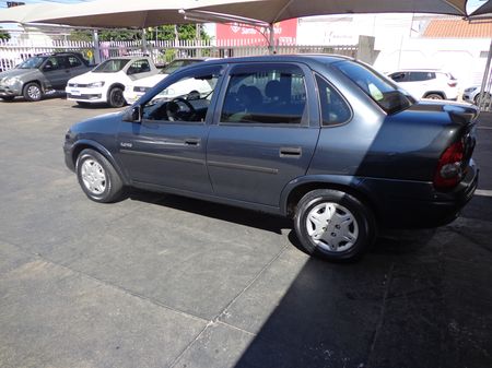 Classic Corsa Sedan  Life 1.0 (Flex)