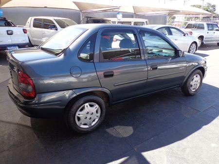 Classic Corsa Sedan  Life 1.0 (Flex)
