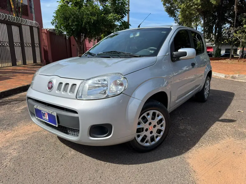 Fiat Uno Vivace 1.0 8V (Flex) 4p