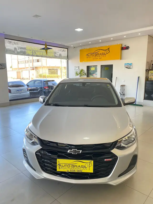 Carro Chevrolet Onix Plus 2023 LT 1.0 Turbo